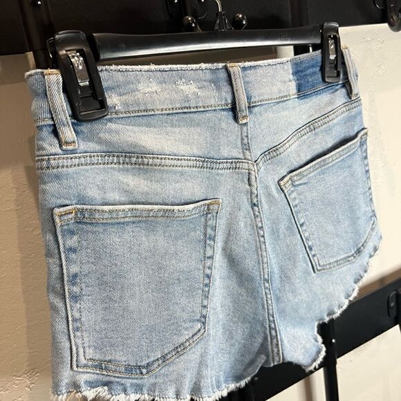 Divided by H&M short jean shorts light denim size 4 - Picture 9 of 14